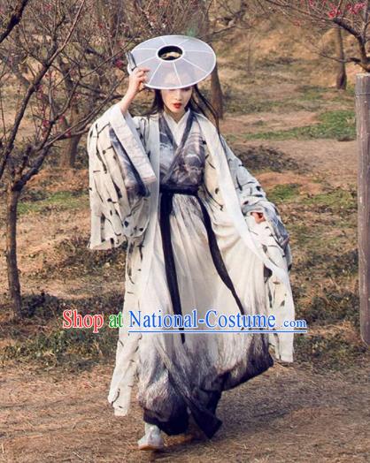 Chinese Jin Dynasty Swordswoman Costumes Ancient Nobility Lady Hanfu Dress for Women
