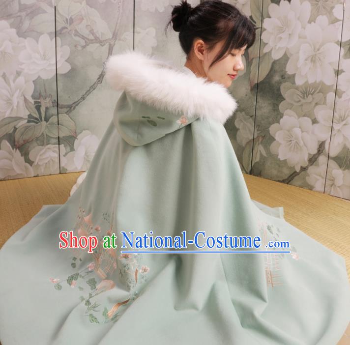 Chinese Ancient Ming Dynasty Princess Costume Embroidered Green Cloak for Women