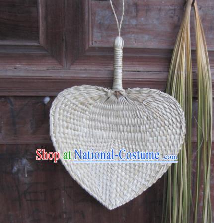 Chinese Traditional Handmade Straw Braid Craft Cattail Leaf Fan