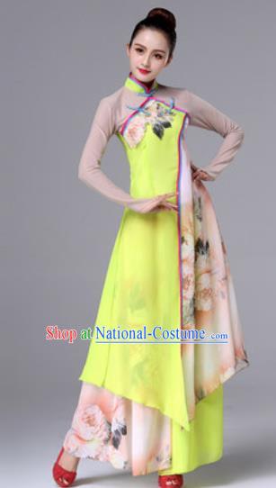 Traditional Chinese Classical Folk Dance Yellow Dress Stage Performance Fan Dance Costumes for Women