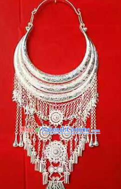 Chinese Traditional Miao Nationality Sliver Necklace Ethnic Wedding Jewelry Accessories for Women