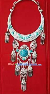 Chinese Traditional Dong Nationality Sliver Blue Necklace Ethnic Wedding Jewelry Accessories for Women