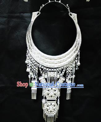 Chinese Traditional Miao Nationality Jewelry Accessories Hmong Sliver Tassel Necklace for Women