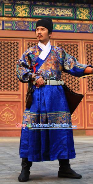 Chinese Traditional Ming Dynasty Imperial Guards Clothing Ancient Blades Embroidered Blue Costumes for Men