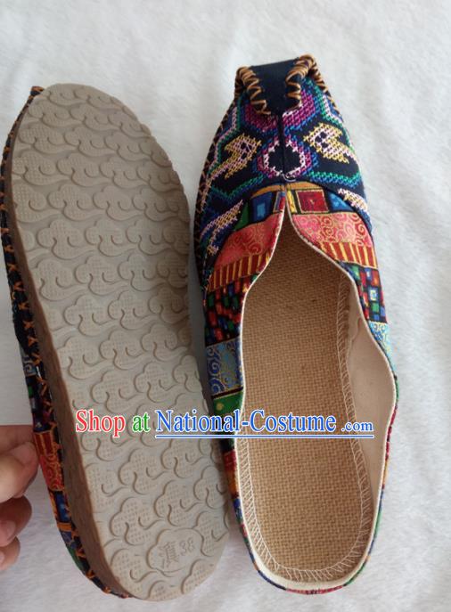 Chinese Traditional Handmade Embroidered Shoes Navy Cloth Slippers for Women