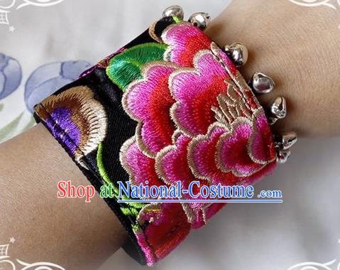 Chinese Traditional National Accessories Ethnic Embroidered Peony Black Bracelet for Women