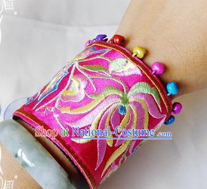 Chinese Traditional National Accessories Ethnic Embroidered Chrysanthemum Rosy Bracelet for Women