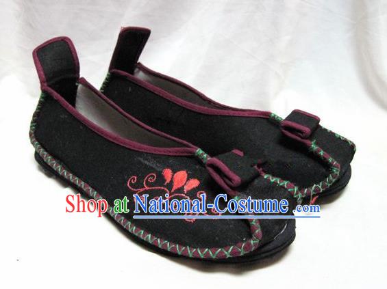 Asian Chinese Shoes Wedding Shoes Traditional Black Hanfu Shoes Embroidered Shoes for Women