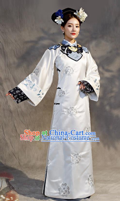 Chinese Ancient Drama Qing Dynasty Manchu Imperial Consort Embroidered Costumes for Women