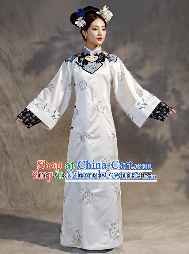 Chinese Ancient Drama Qing Dynasty Manchu Imperial Consort Embroidered Costumes for Women