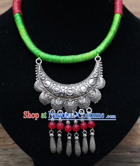 Chinese Traditional Jewelry Accessories Yunnan Minority Sliver Red Beads Necklace for Women