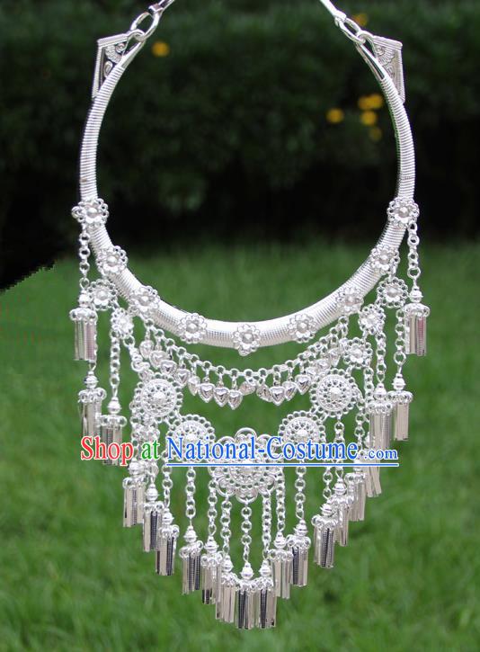 Chinese Traditional Ethnic Accessories Yunnan Miao Minority Sliver Necklace for Women