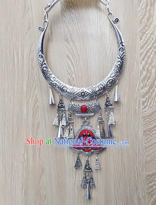 Chinese Traditional Minority Embroidered Red Carving Necklace Ethnic Folk Dance Accessories for Women