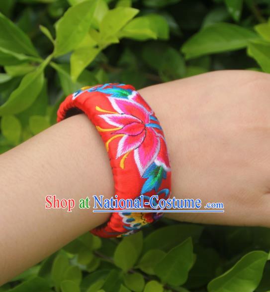 Chinese Traditional National Handmade Embroidered Bracelet for Women