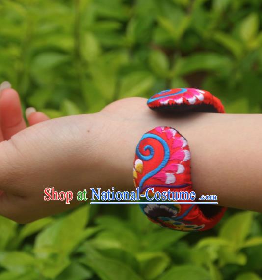 Chinese Traditional National Handmade Embroidered Bracelet for Women