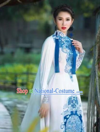 Asian Vietnam Palace Costume Vietnamese Trational Dress White Ao Dai Cheongsam Clothing for Women