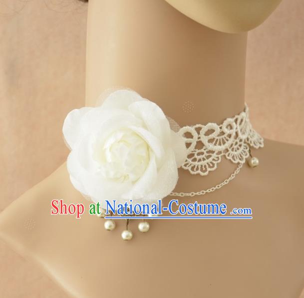 European Western Vintage Jewelry Accessories Renaissance White Flower Necklace for Women