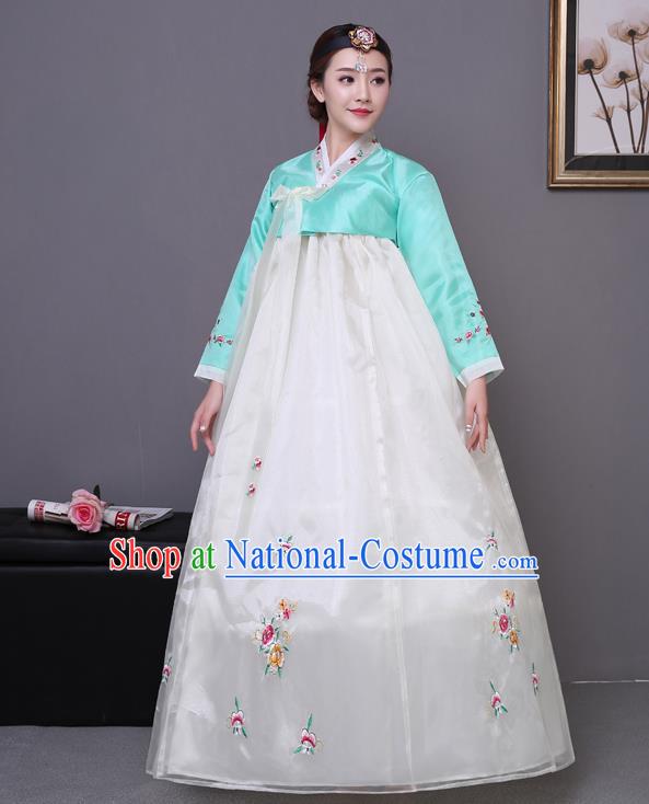 Asian Korean Court Costumes Traditional Korean Bride Hanbok Clothing Green Blouse and White Dress for Women