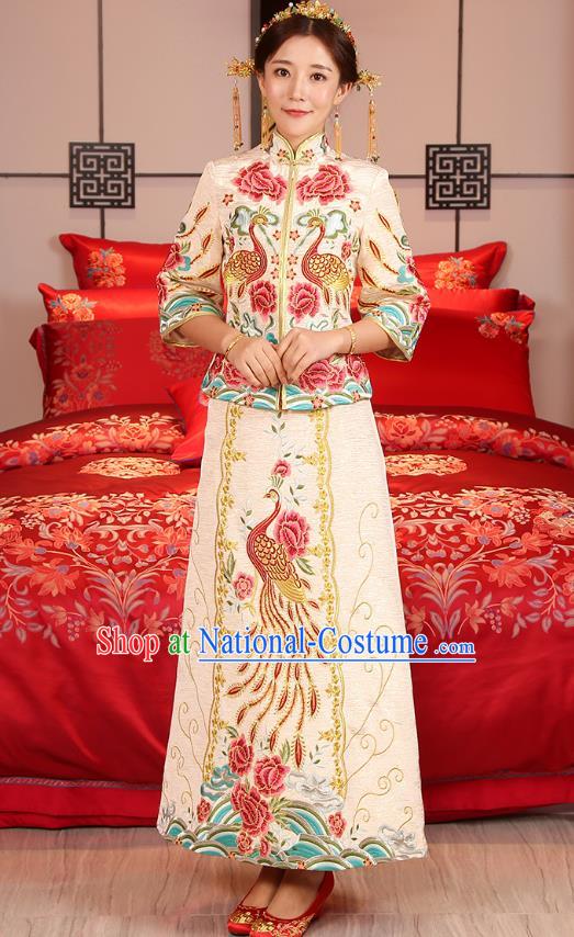 Traditional Ancient Chinese Wedding Costume, China Xiuhe Suits Bride Slim Embroidered Yellow Cheongsam Clothing for Women