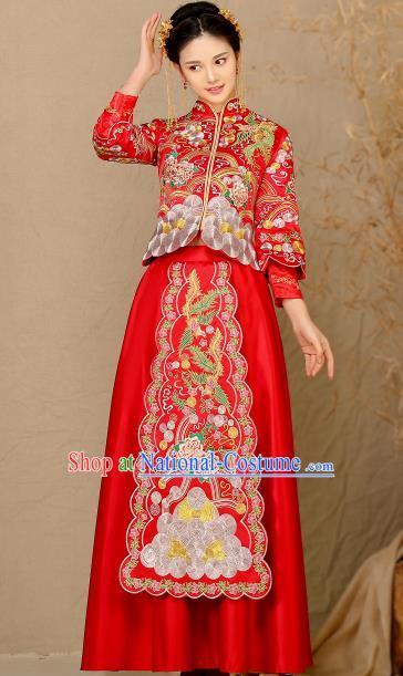 Traditional Chinese Wedding Costume Xiuhe Suit Ancient Bride Embroidered Peony Cheongsam for Women