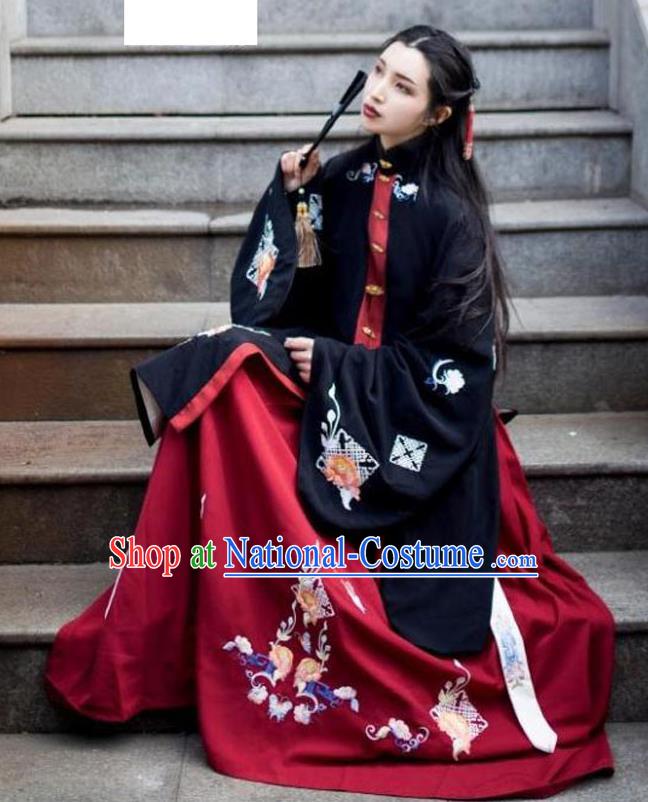 China Ancient Ming Dynasty Palace Princess Costume Embroidered Long Blouse and Skirt for Women