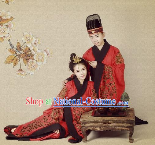 Traditional Chinese Ancient Han Dynasty Palace Embroidered Wedding Clothing for Women for Men