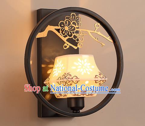 Traditional China Ancient Plum Blossom Wall Lanterns Handmade Iron Lantern Ancient Lamp