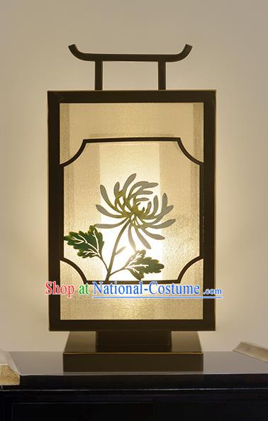 Traditional China Ancient Iron Chrysanthemum Desk Lanterns Handmade Table Lantern Ancient Lamp