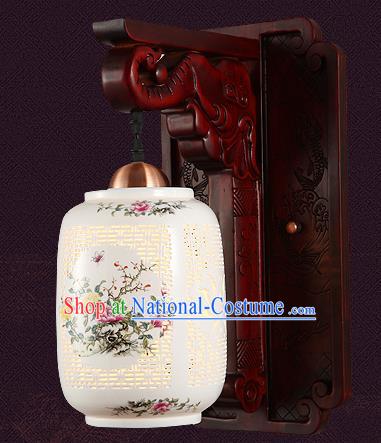 China Handmade Palace Lanterns Wall Lantern Ancient Wood Lanterns Traditional Lamp