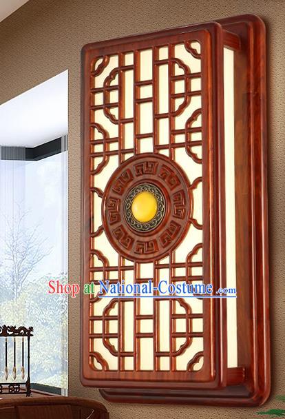 China Handmade Palace Lanterns Wood Carving Wall Lantern Ancient Lanterns Traditional Lamp