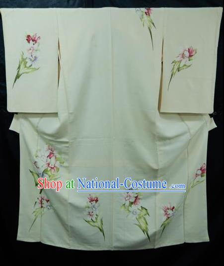 Japan Palace Lady White Furisode Kimono Costume Traditional Japanese Yukata Dress for Women