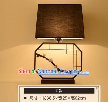 Handmade Traditional Chinese Lantern China Style Wintersweet Screen Desk Lamp Electric Palace Lantern