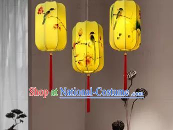 Traditional China Handmade Lantern Ancient Printing Flowers Birds Yellow Hanging Lanterns Palace Ceiling Lamp