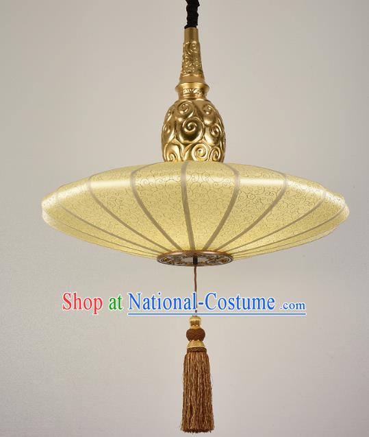 China Handmade Lantern Traditional Golden Hanging Lanterns Palace Ceiling Lamp