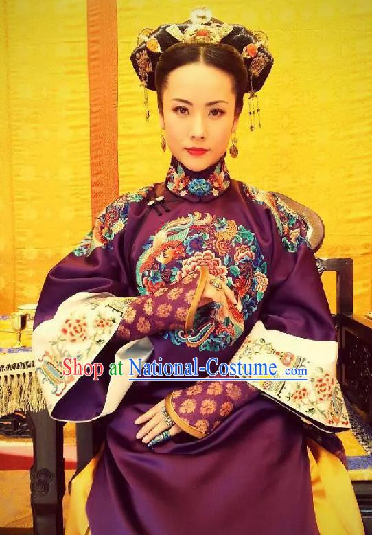 Ancient Chinese Qing Dynasty Manchu Qianlong Empress Embroidered Historical Dress Costume for Women