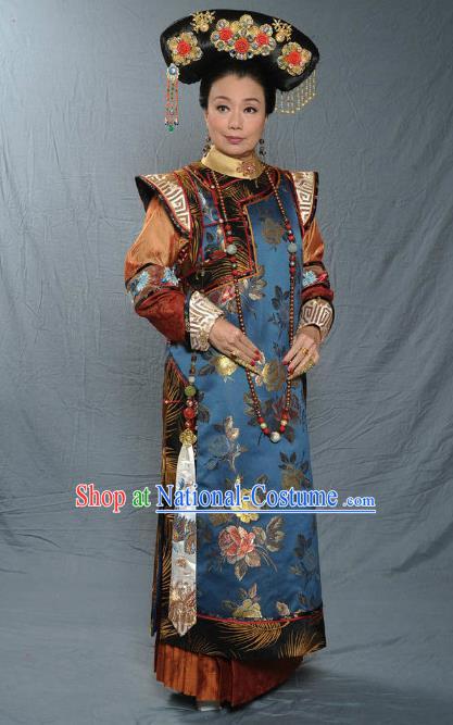 Chinese Qing Dynasty Manchu Empress Dowager of Kangxi Historical Costume Ancient Palace Lady Clothing for Women