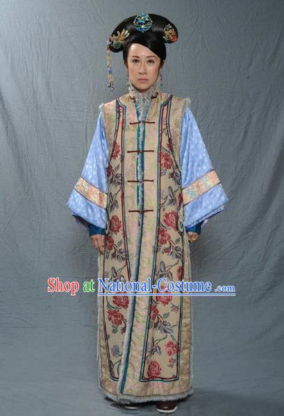 Chinese Qing Dynasty Manchu Consort Dowager of Kangxi Historical Costume Ancient Palace Lady Clothing for Women