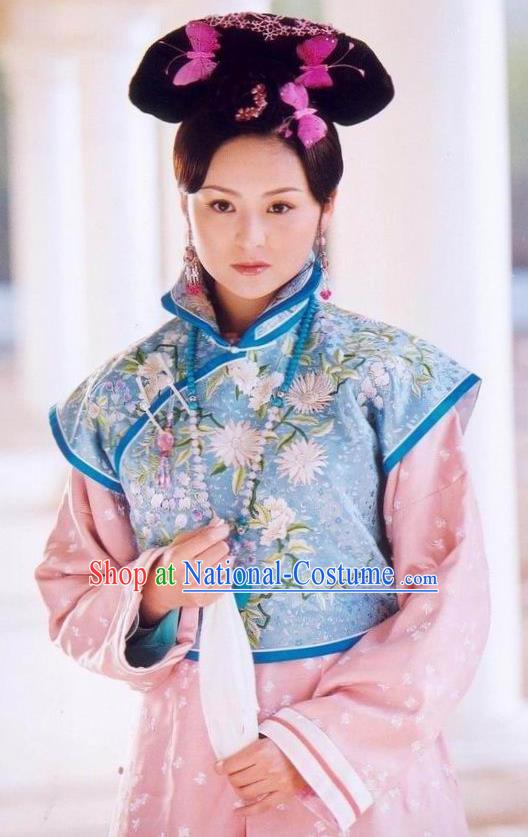 Chinese Ancient Qing Dynasty Princess of Kangxi Manchu Dress Historical Costume for Women