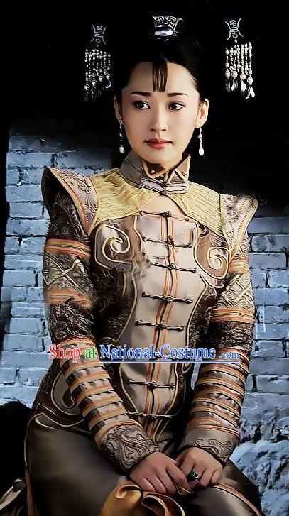 Chinese Ancient Qing Dynasty Empress Dowager Xiaozhuang Replica Costumes Manchu Dress Historical Costume for Women