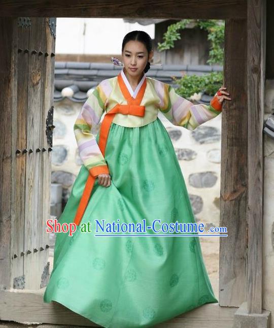 Korean Traditional Bride Palace Hanbok Clothing Korean Fashion Apparel Yellow Blouse and Green Dress for Women