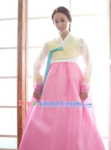 Korean Traditional Palace Garment Hanbok Fashion Apparel Costume Bride Yellow Blouse and Pink Dress for Women