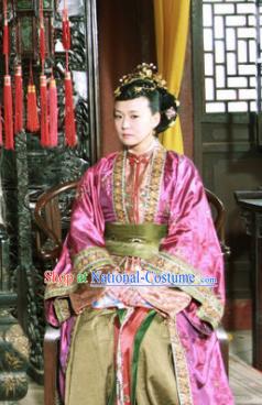 Ancient Chinese Ming Dynasty Queen Mother Embroidered Historical Costume Empress Dowager Replica Costume for Women