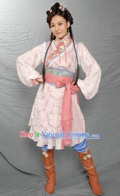 Ancient Chinese Ming Dynasty Princess Yongshang Embroidered Historical Costume Palace Replica Costume for Women