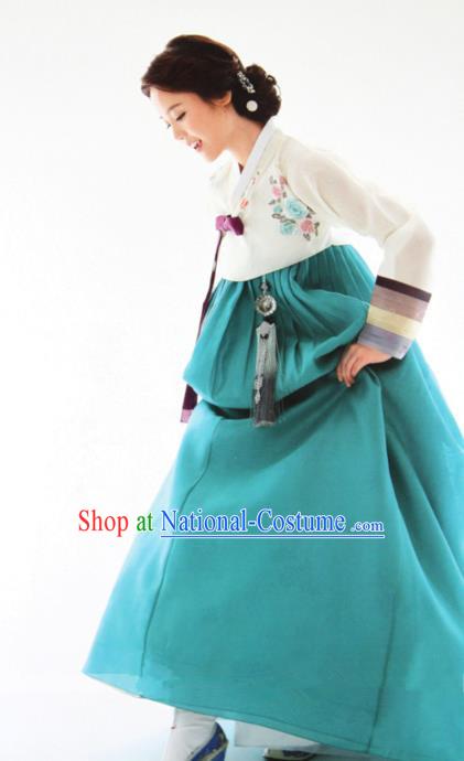 Top Grade Korean Hanbok Ancient Traditional Fashion Apparel Costumes White Blouse and Green Dress for Women