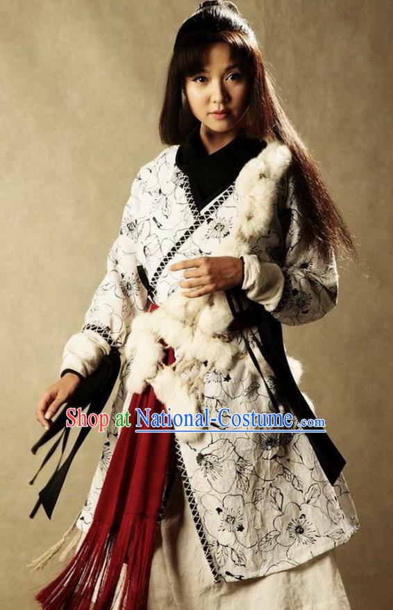 Ancient Chinese Ming Dynasty Female Swordsman Replica Costume for Women