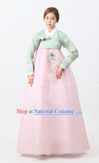 Korean Traditional Bride Hanbok Formal Occasions Green Blouse and Light Pink Dress Ancient Fashion Apparel Costumes for Women