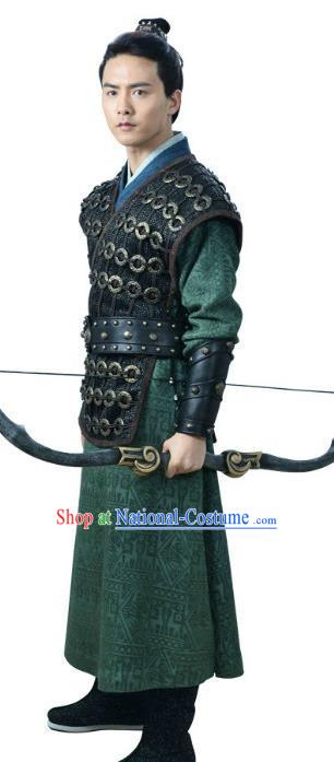 Ancient Chinese Song Dynasty Hunter Swordsman Embroidered Replica Costume for Men