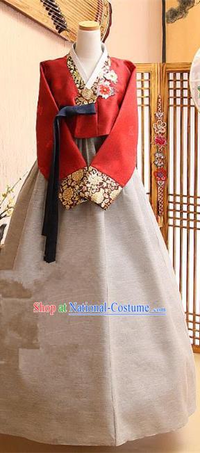 Korean Traditional Tang Garment Hanbok Formal Occasions Red Blouse and Grey Dress Ancient Costumes for Women