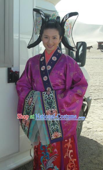 Chinese Traditional Tang Dynasty Palace Princess Dress Embroidered Replica Costume for Women