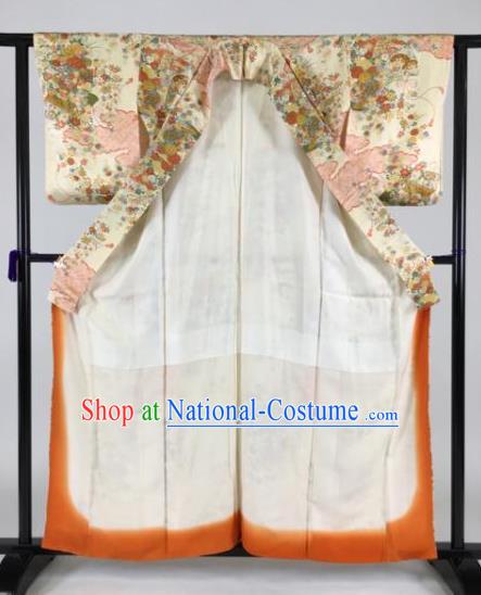 Japan Traditional Beige Kimonos Palace Furisode Kimono Ancient Yukata Dress Formal Costume for Women